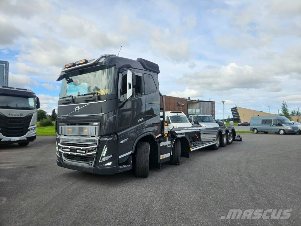 Volvo FH 16 750  10x4 Camiones de transporte de maquinaria forestal