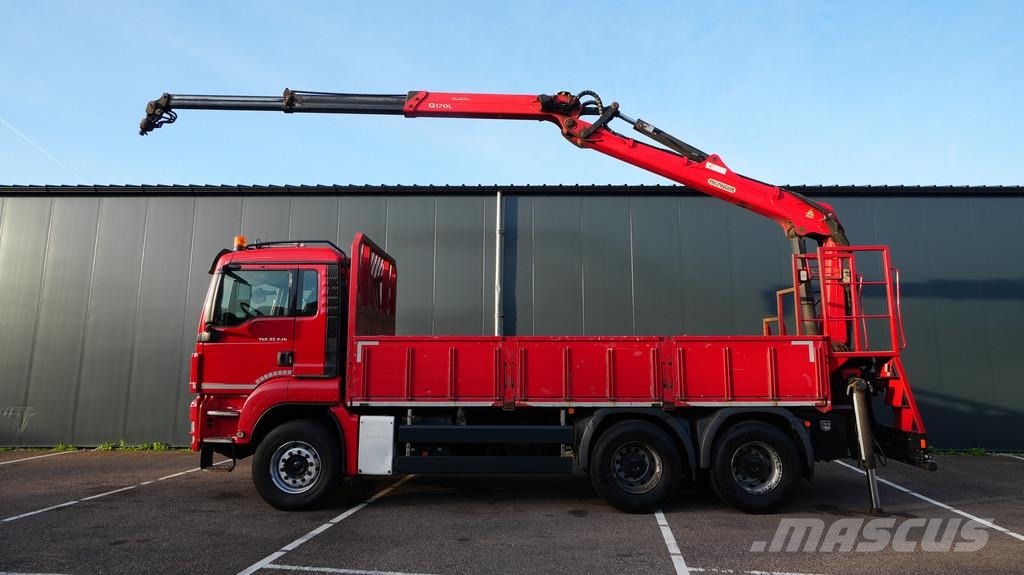 MAN TGS 33.440 6x4 open box with Palfinger crane Maastikutõstukid