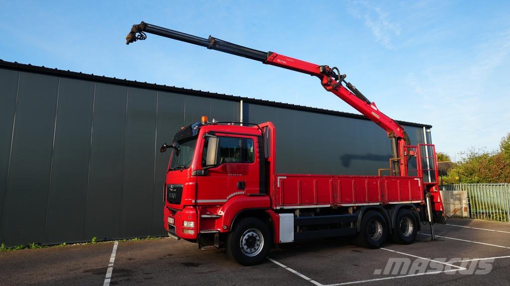 MAN TGS 33.440 6x4 open box with Palfinger crane Maastikutõstukid