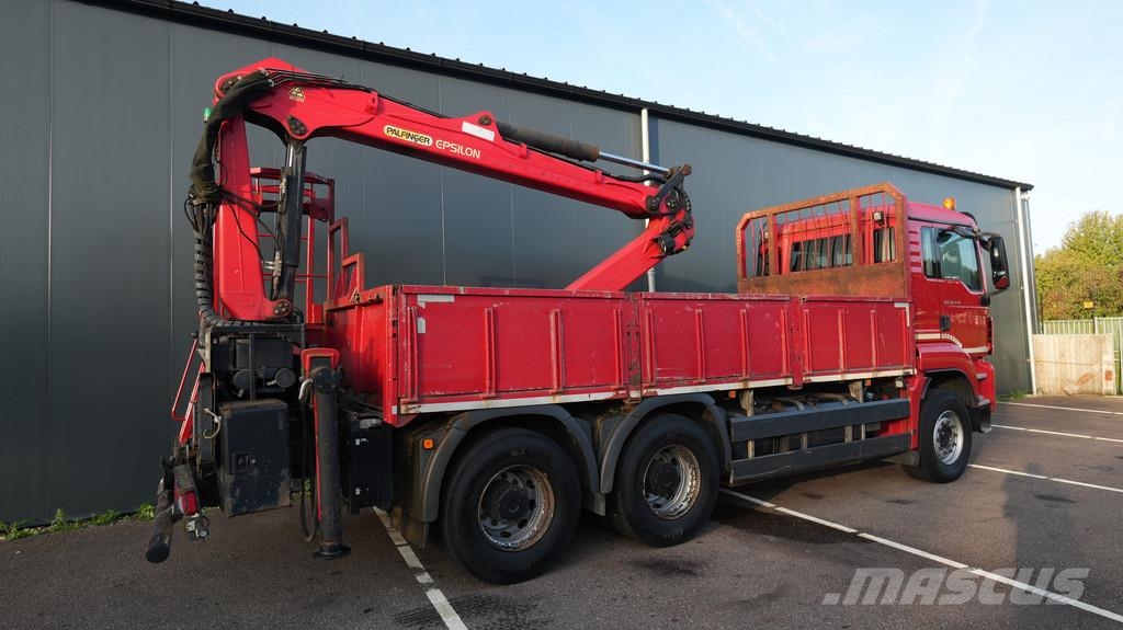 MAN TGS 33.440 6x4 open box with Palfinger crane Maastikutõstukid