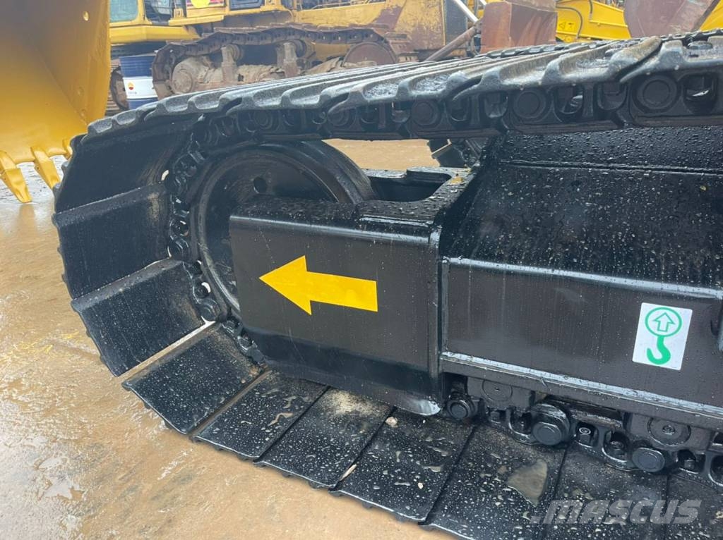 CAT 320 B L Lánctalpas kotrók
