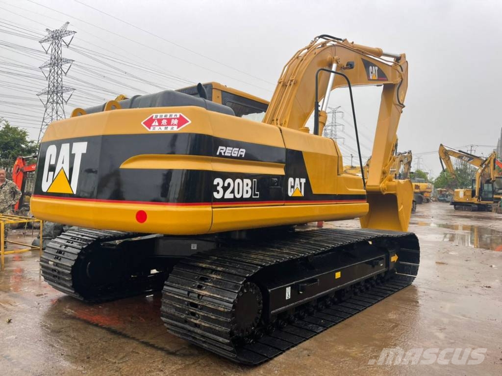 CAT 320 B L Lánctalpas kotrók