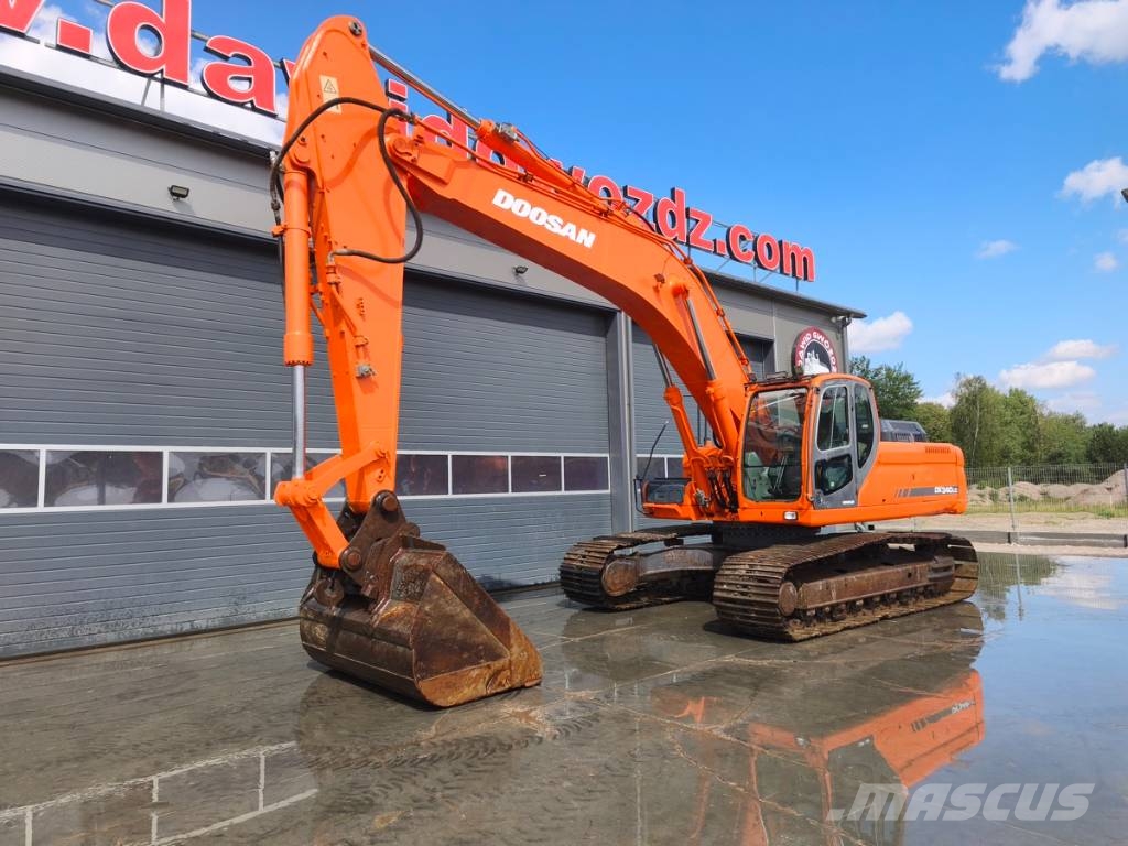 Doosan DX 340 LC حفارات زحافة