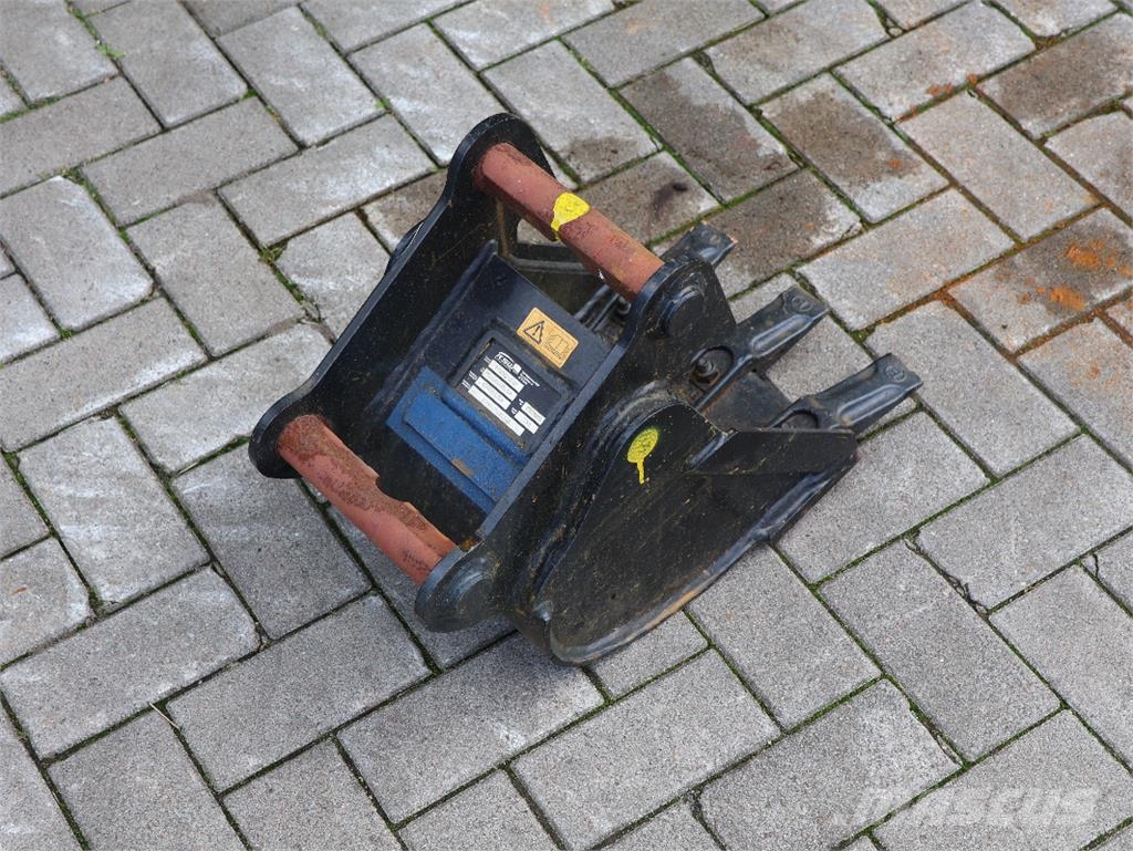  TIEFLÖFFEL 300 MM BREIT, Excavator