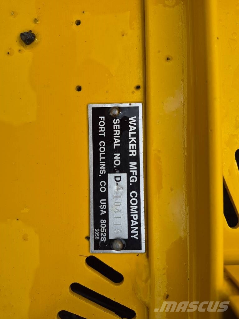 Walker MTGHS 26HP Päältäajettavat ruohonleikkurit