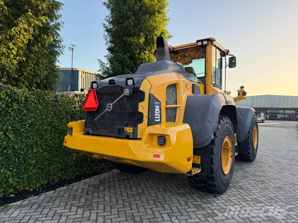 Volvo L 120 H Iekrāvēji uz riteņiem