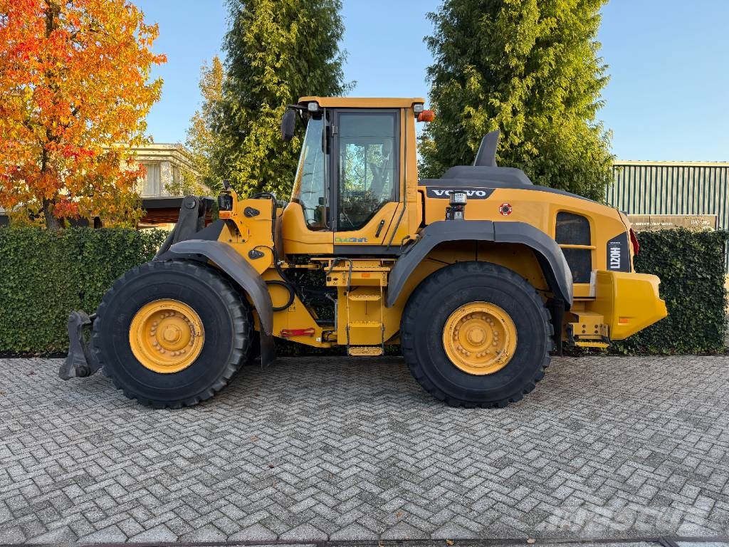 Volvo L 120 H Iekrāvēji uz riteņiem
