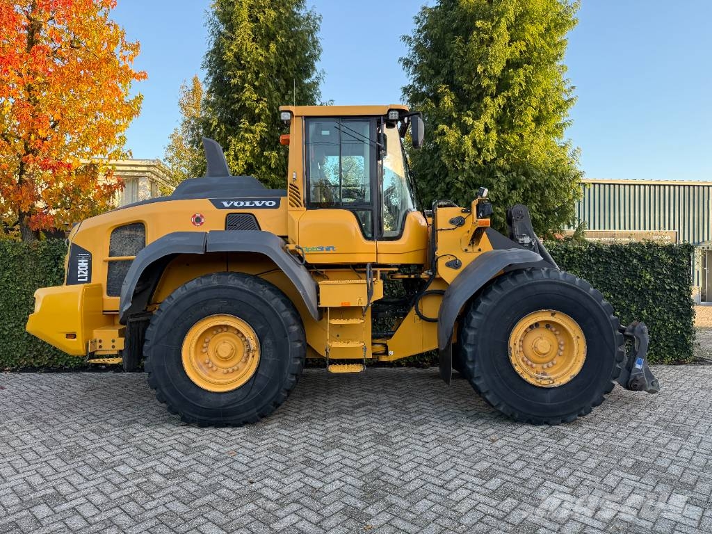 Volvo L 120 H Iekrāvēji uz riteņiem