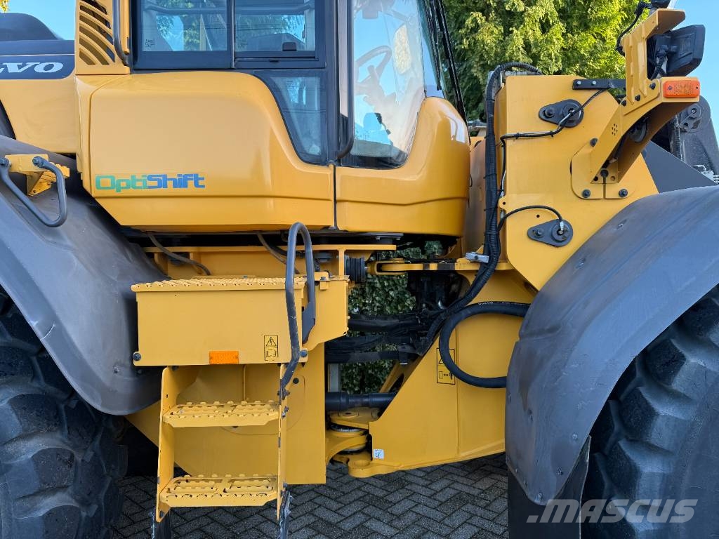 Volvo L 120 H Iekrāvēji uz riteņiem
