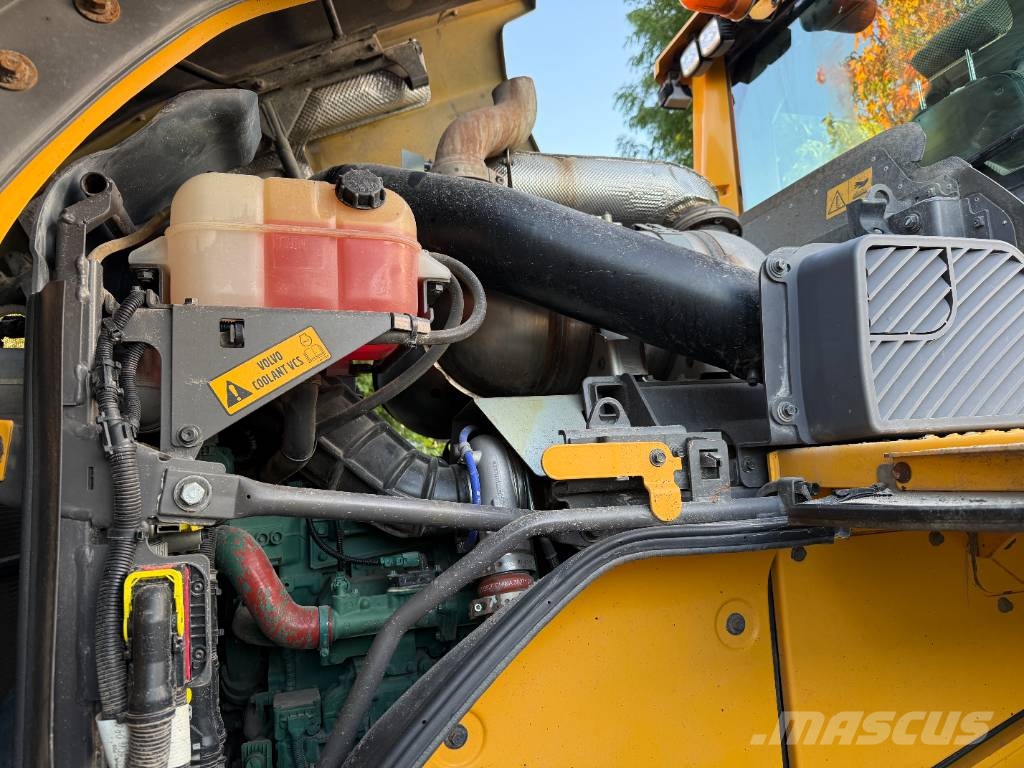 Volvo L 120 H Iekrāvēji uz riteņiem