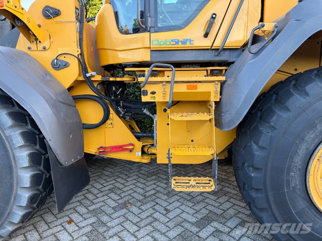 Volvo L 120 H Iekrāvēji uz riteņiem