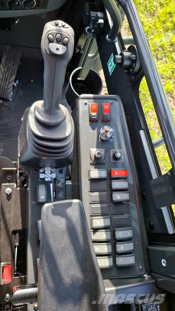 Komatsu WA 170M-11E0 لوادر بعجل