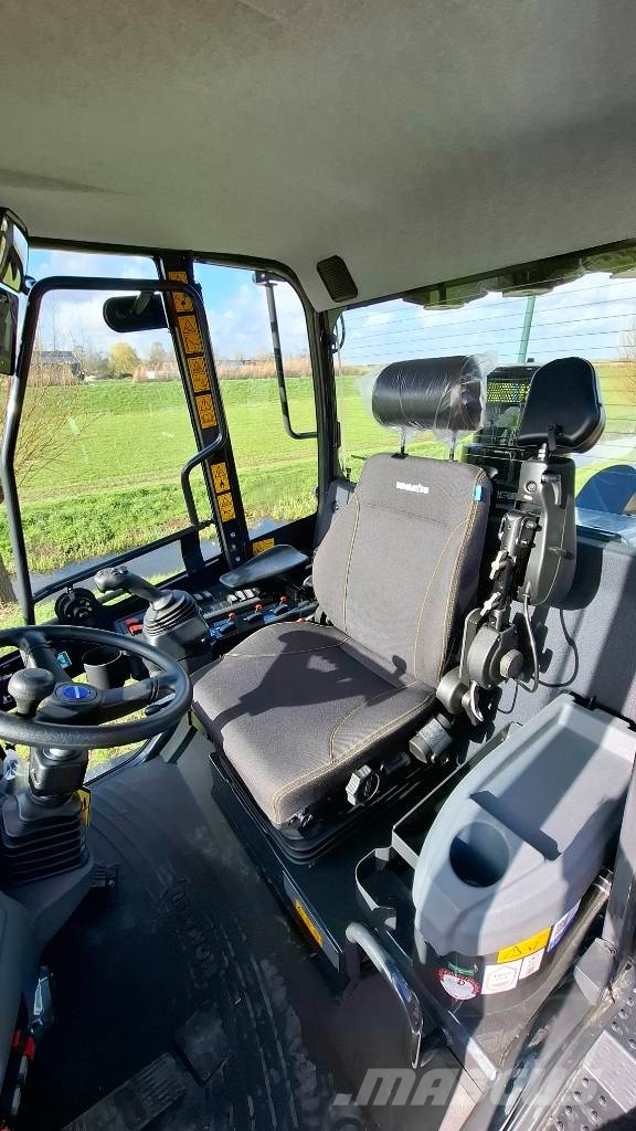 Komatsu WA 170M-11E0 لوادر بعجل