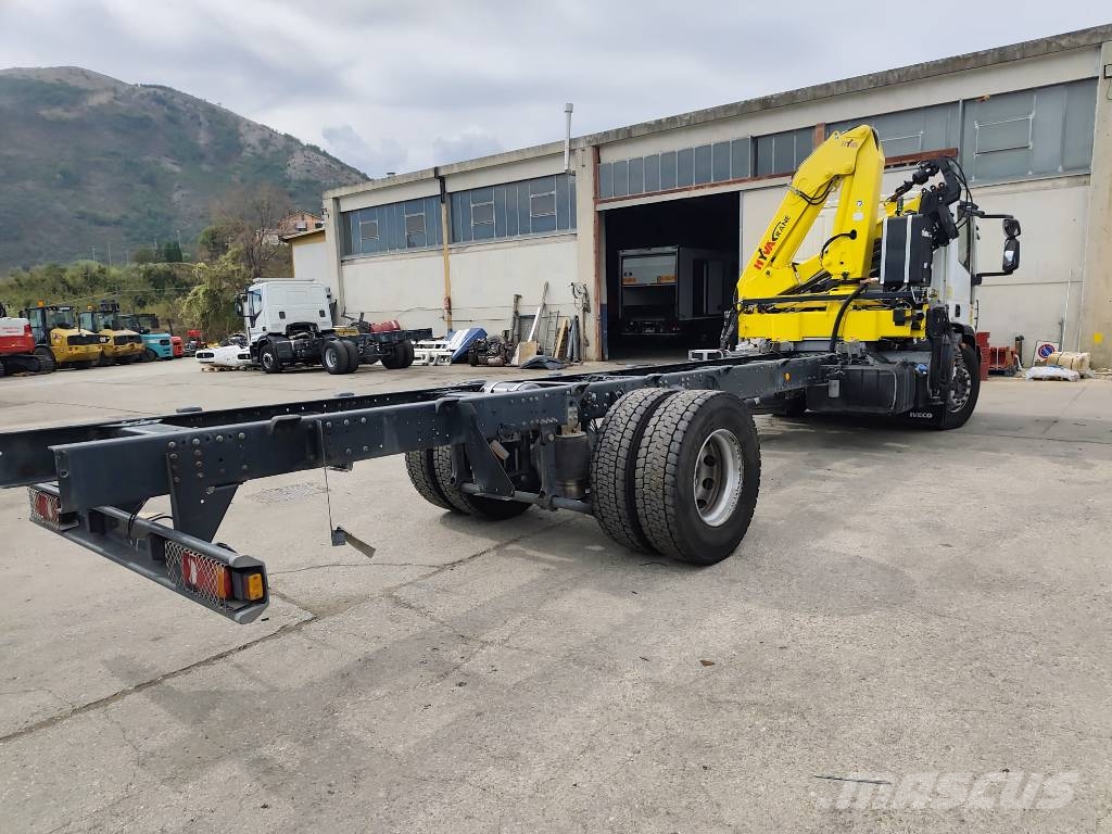 Iveco Eurocargo 180 E25K Nosturiautot