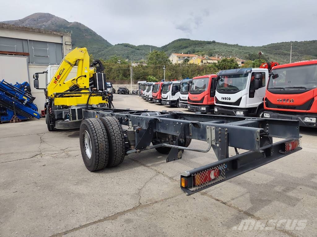 Iveco Eurocargo 180 E25K Nosturiautot