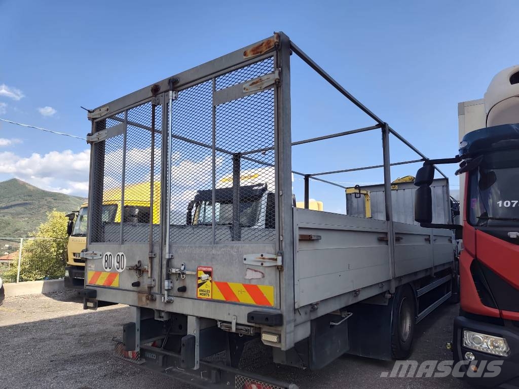 Iveco Eurocargo 180 E25K Camiones grúa