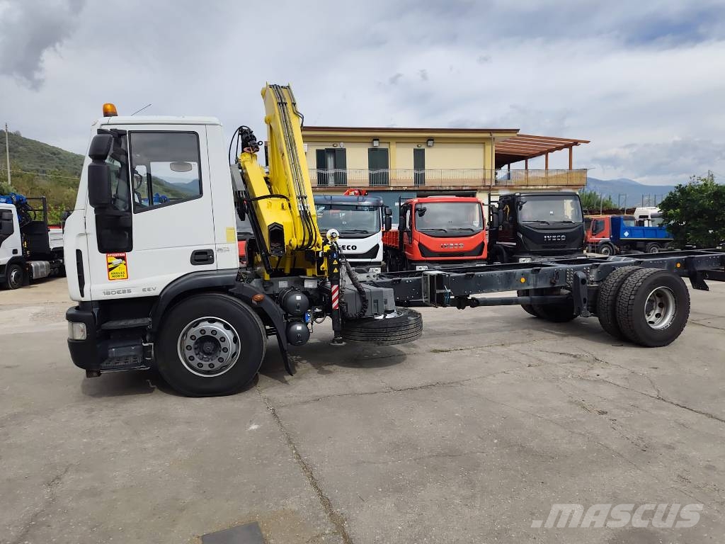 Iveco Eurocargo 180 E25K Nosturiautot