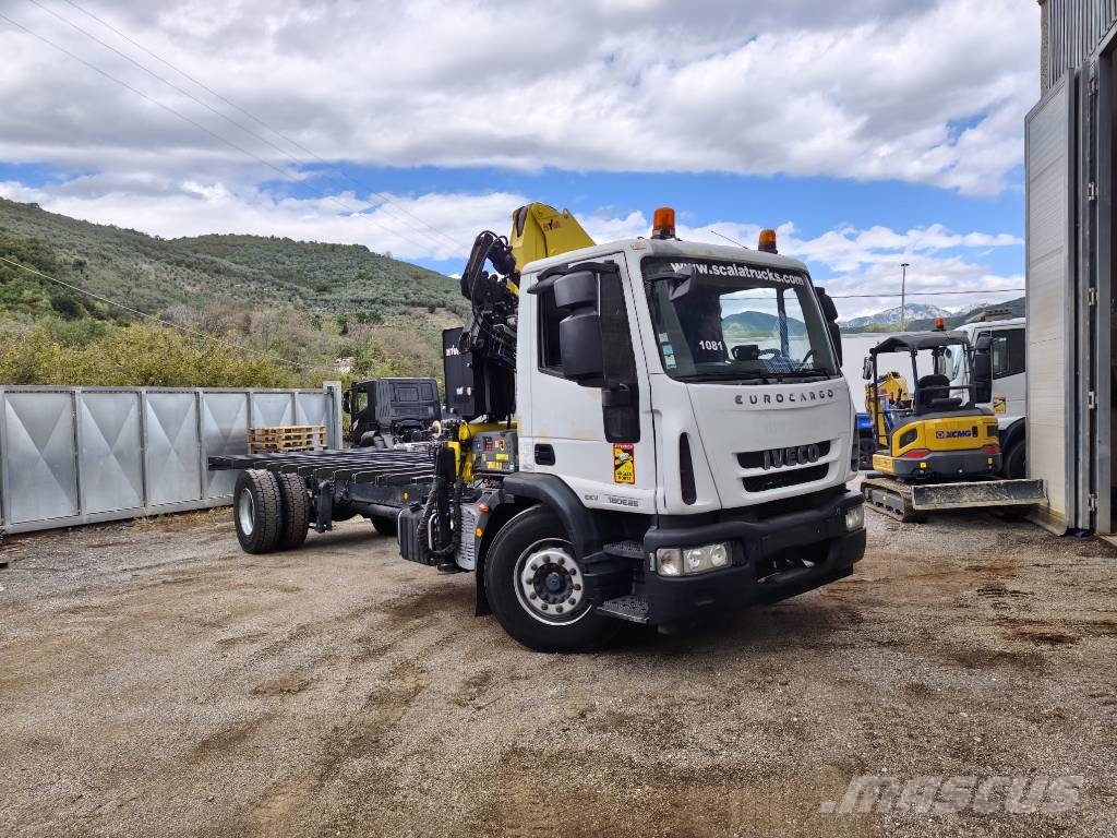 Iveco Eurocargo 180 E25K Camiones grúa