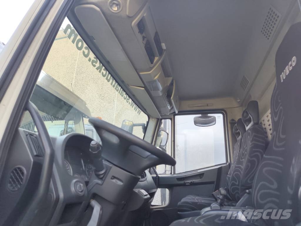 Iveco Eurocargo 180 E25K Camiones grúa