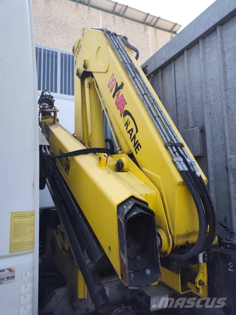 Iveco Eurocargo 180 E25K Camiones grúa