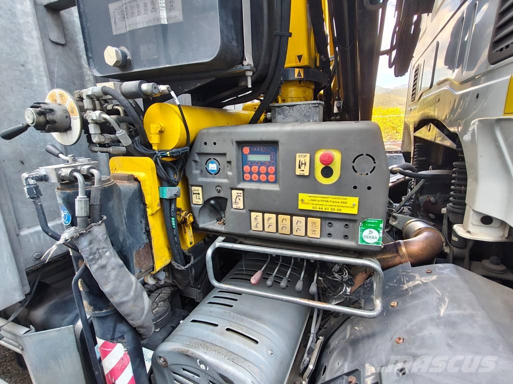 Iveco Eurocargo 180 E25K Camiones grúa