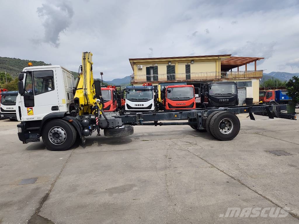 Iveco Eurocargo 180 E25K Nosturiautot