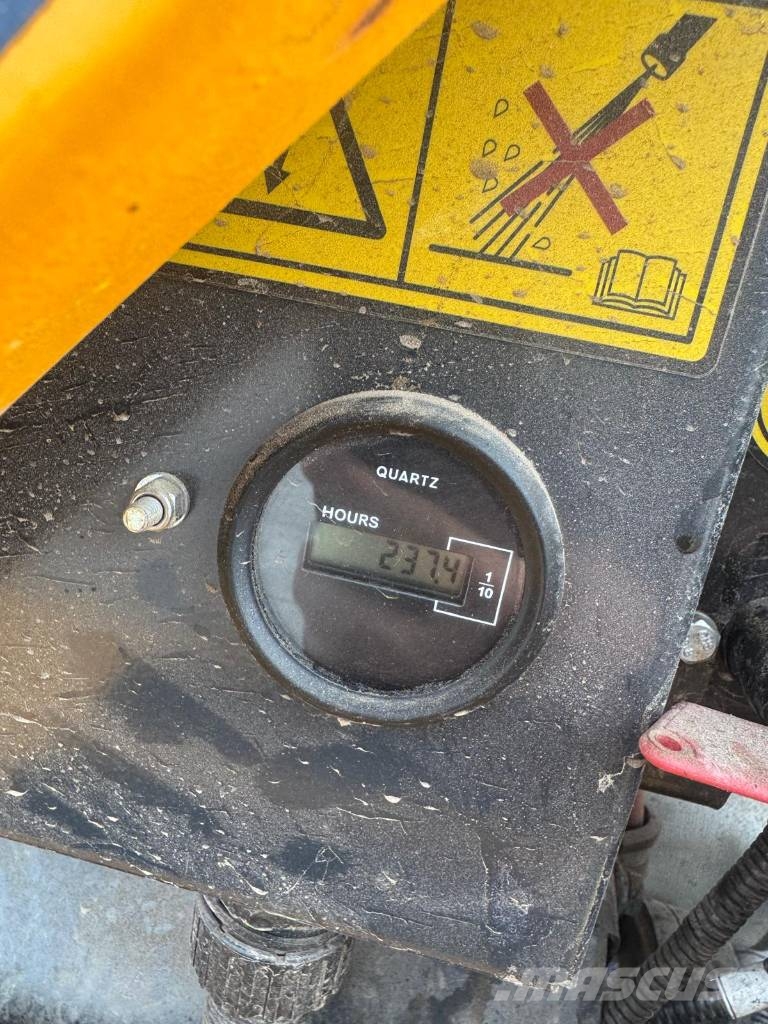 Thwaites MACH2080 Site dumpers