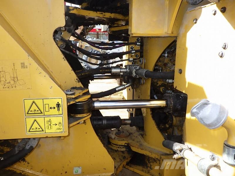 Catvik CAT 966M لوادر بعجل