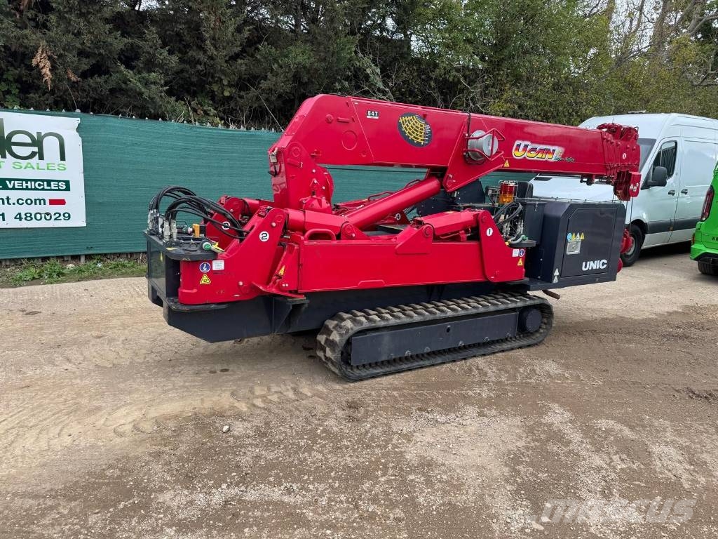 Unic URW 547 Tracked cranes