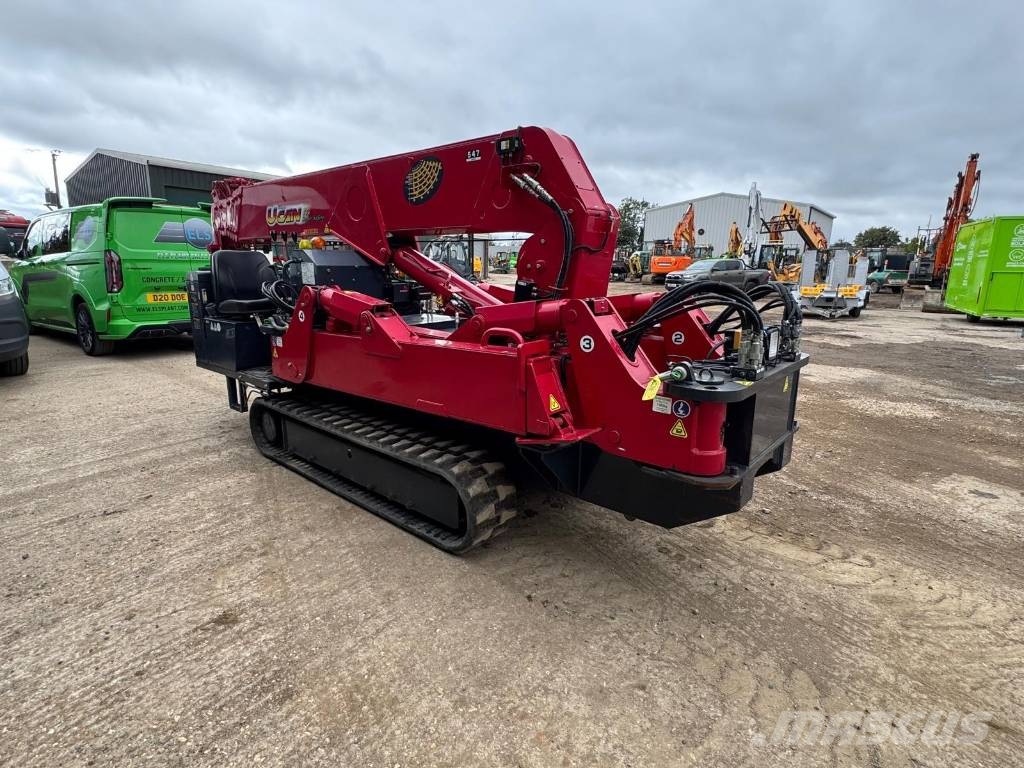 Unic URW 547 Tracked cranes
