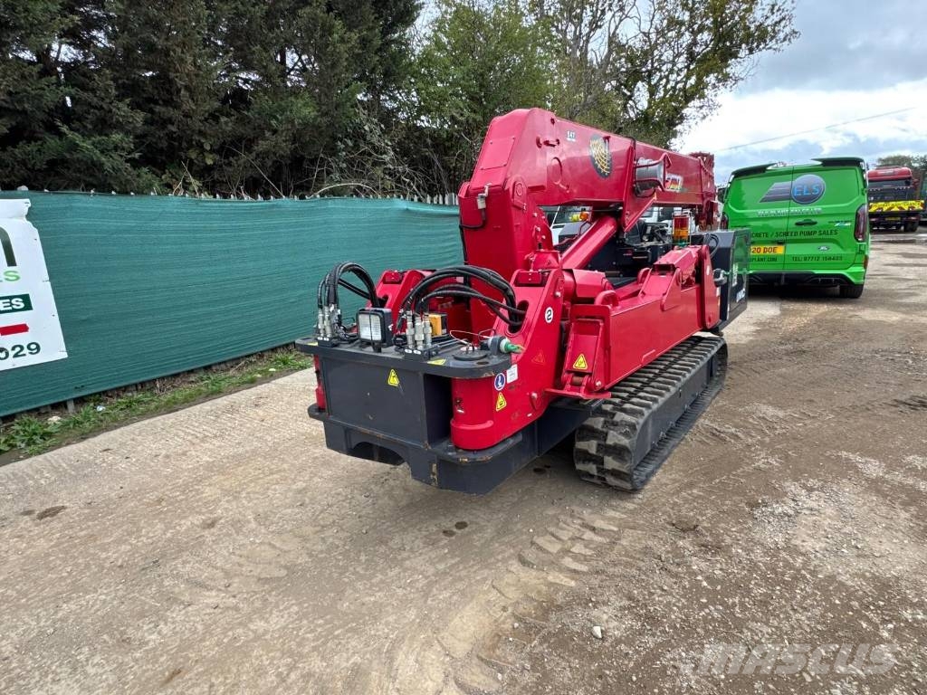 Unic URW 547 Tracked cranes