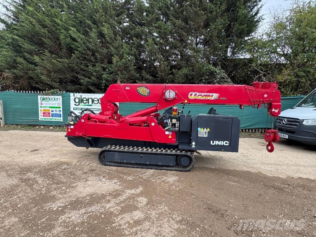 Unic URW 547 Tracked cranes