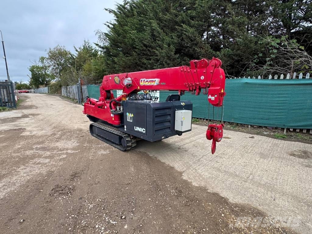 Unic URW 547 Tracked cranes