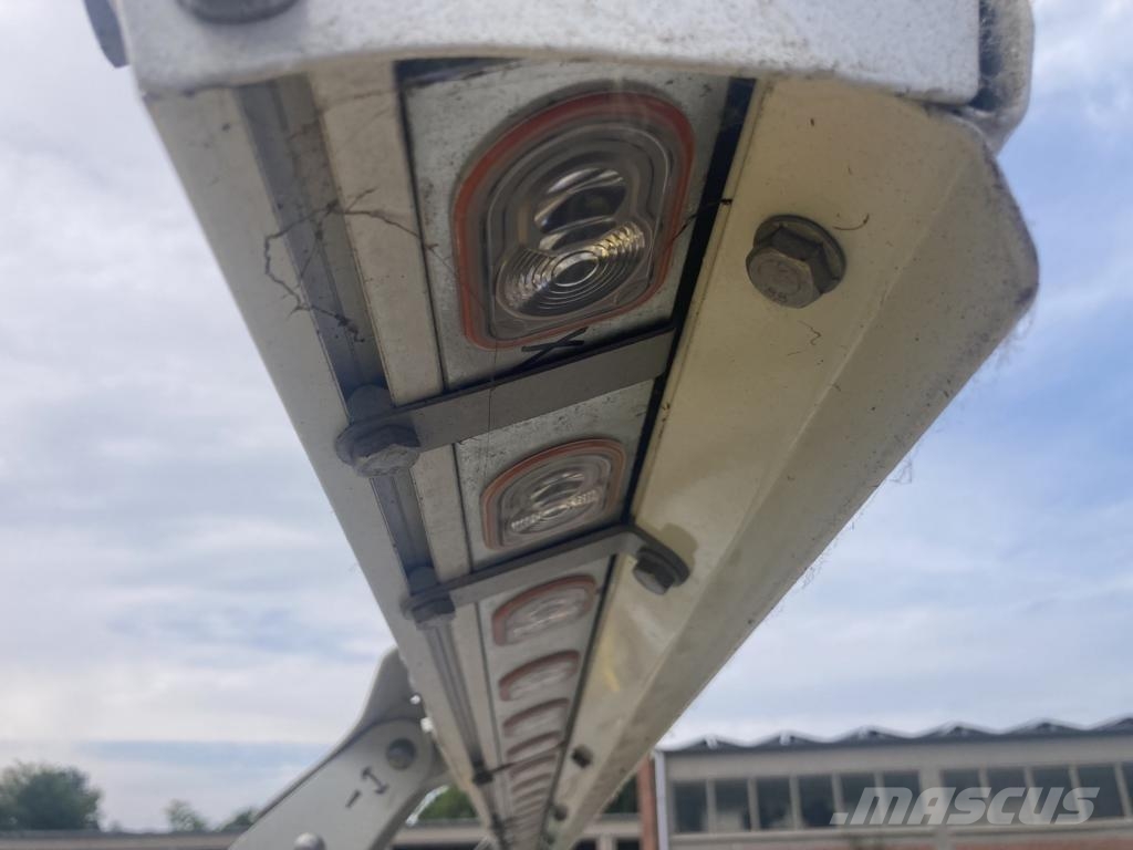 Pöttinger NOVACAT 301 ALPHA-MOTION MASTE Segadoras acondicionadoras