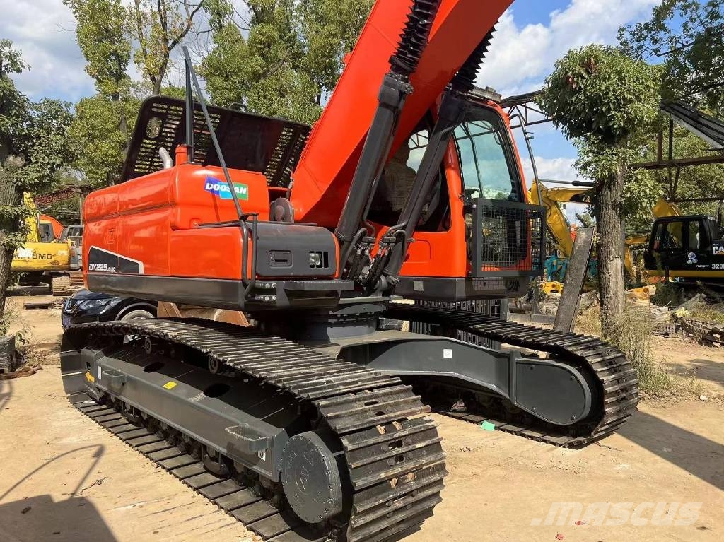 Doosan DX225LC-9C Excavatoare pe șenile