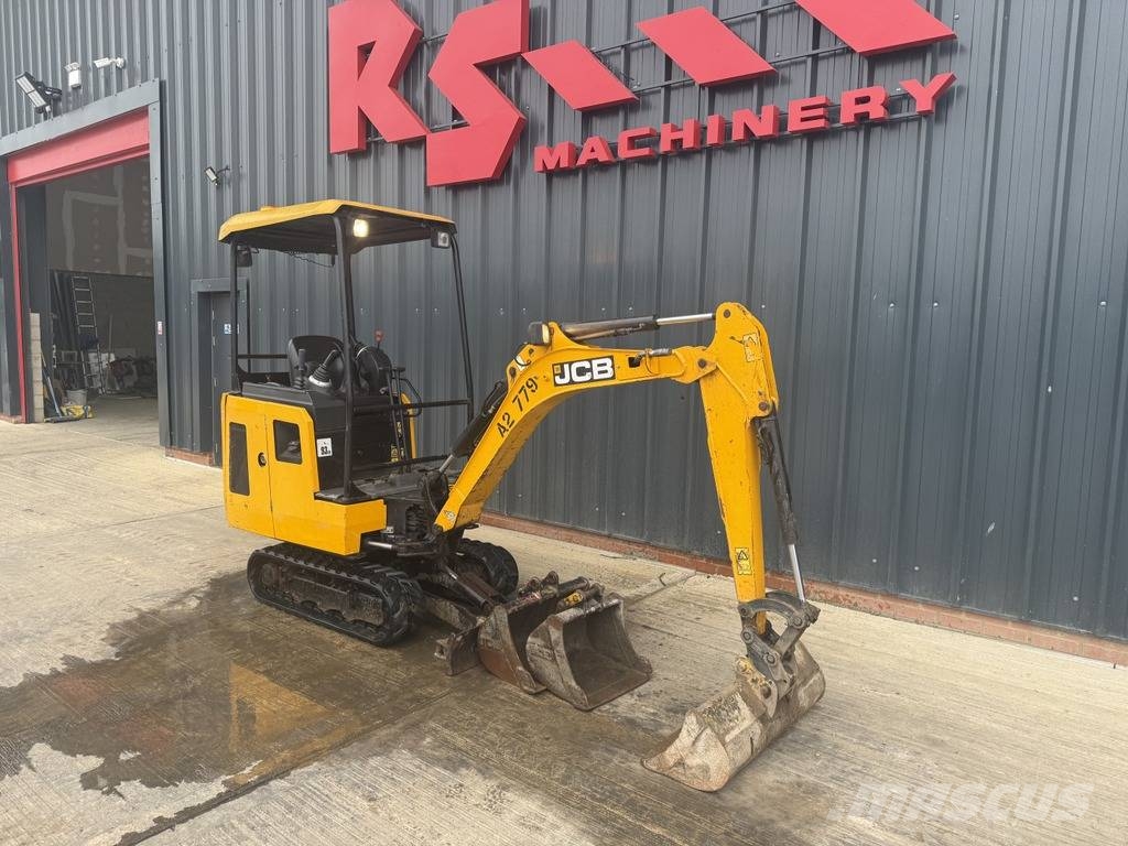 JCB 15 C-1 1.5t Mini Excavator with 3 Buckets حفارات صغيرة أقل من 7 طن (حفارات صغيرة)