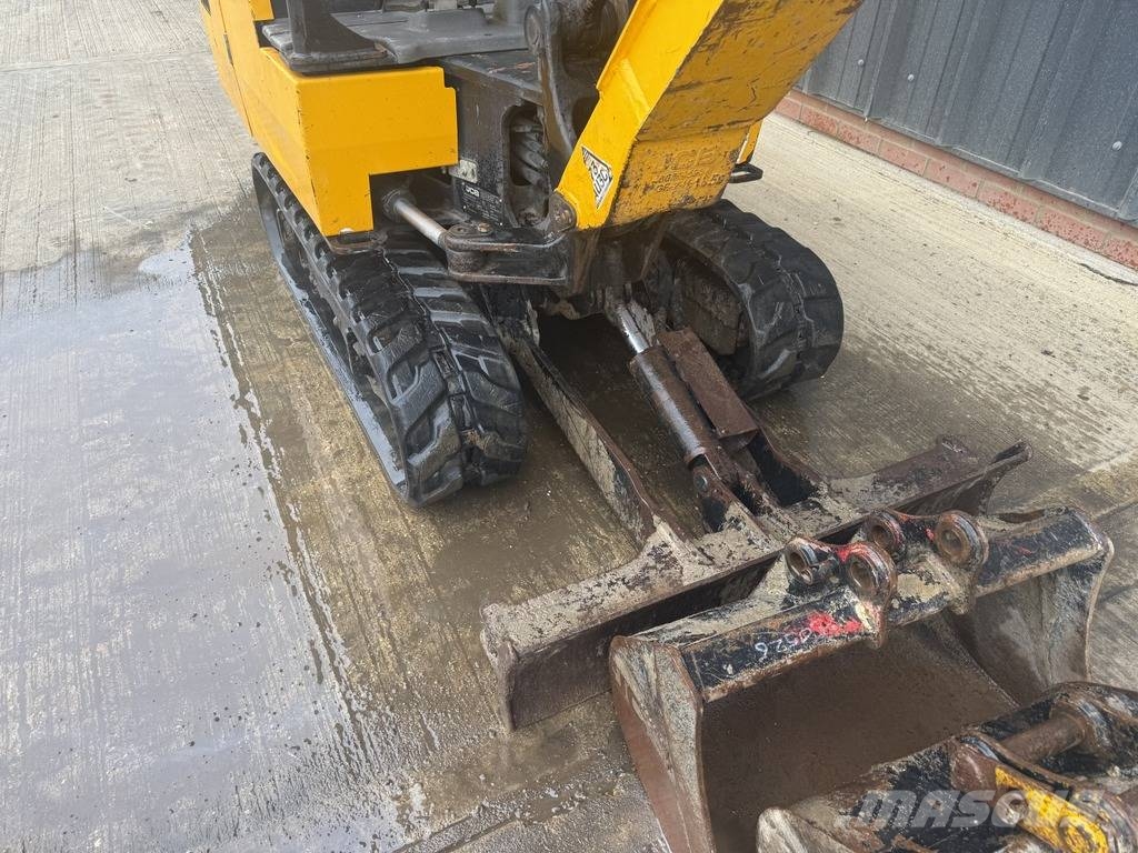 JCB 15 C-1 1.5t Mini Excavator with 3 Buckets حفارات صغيرة أقل من 7 طن (حفارات صغيرة)