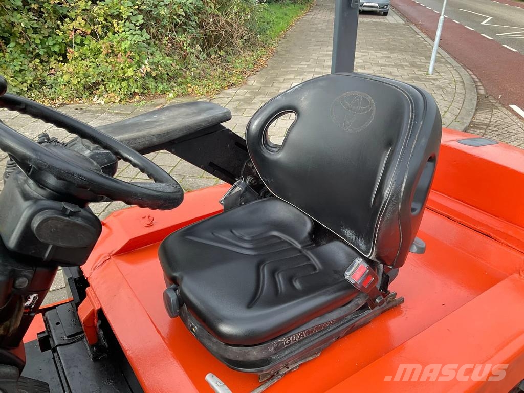 Toyota 7FBMF30 3000KG 3.30METER HEFTRUCK Elektriskie autoiekrāvēji