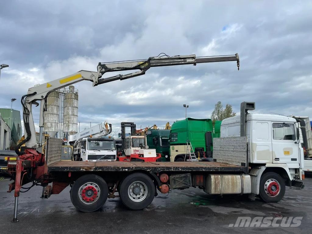 Volvo F 12.400 Manuel Gearbox 6x2 Palfinger PK9000A Cran Camiones de cama baja