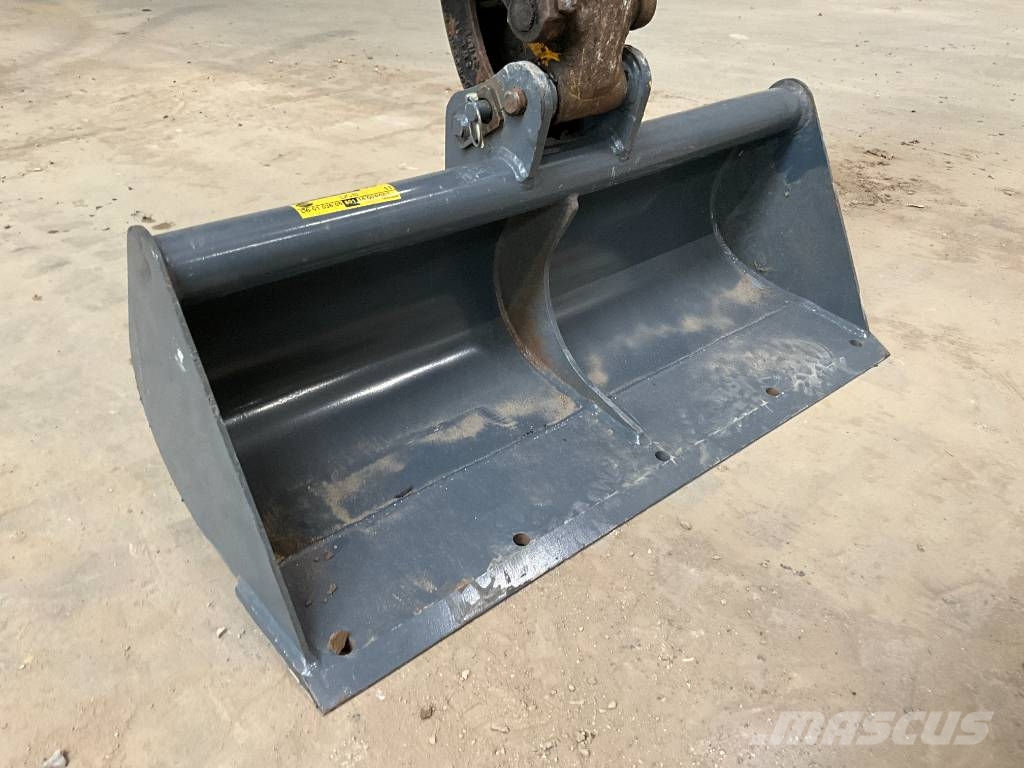 JCB 8018 حفارات صغيرة أقل من 7 طن (حفارات صغيرة)