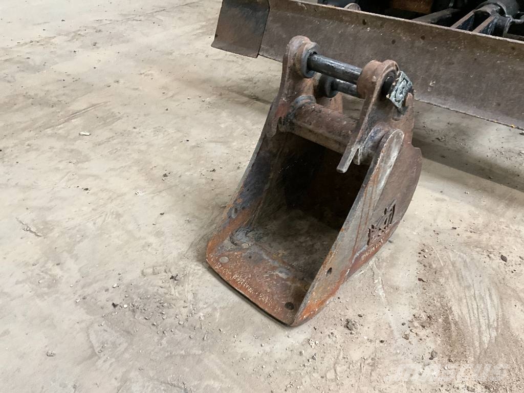 JCB 8018 حفارات صغيرة أقل من 7 طن (حفارات صغيرة)