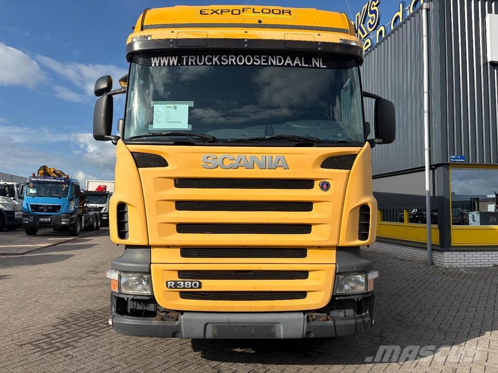 Scania P 380 + 3pedals + 6X2 + LIFT AXLE + LOADLIFT 2500 Camiones con caja de remolque