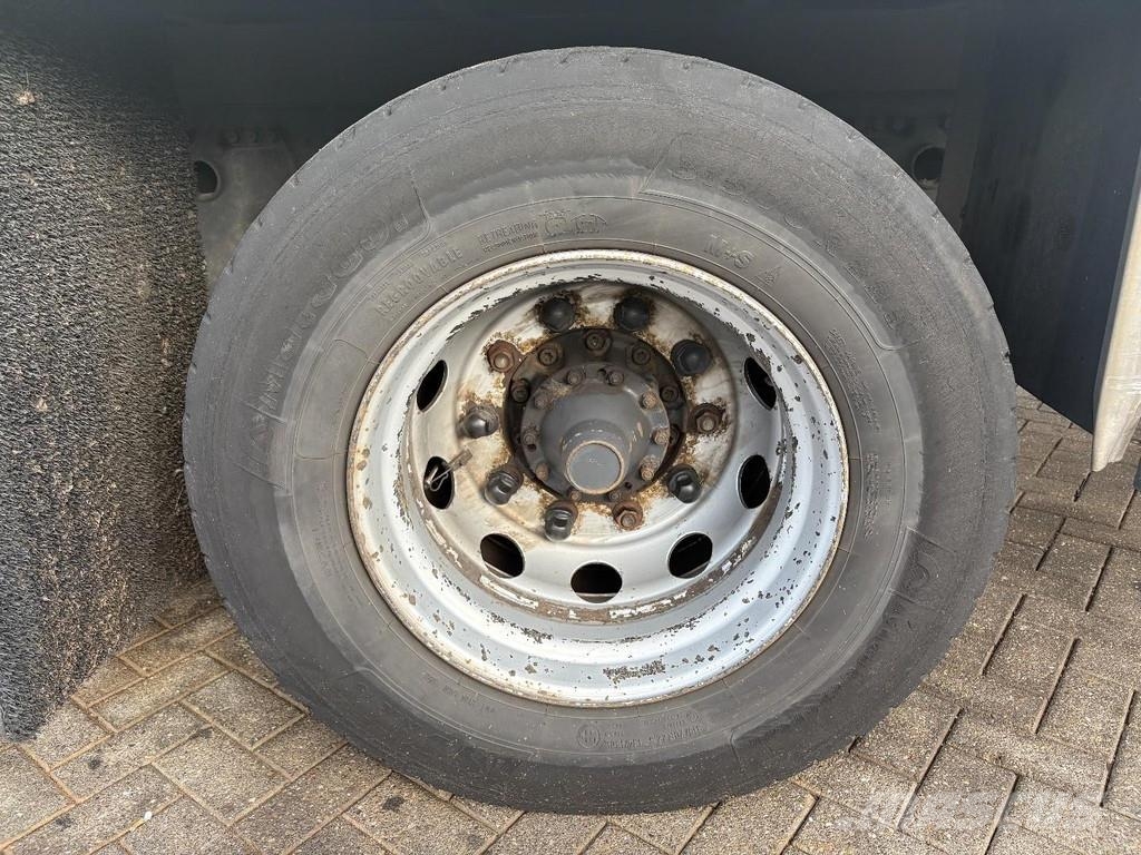 Scania P 380 + 3pedals + 6X2 + LIFT AXLE + LOADLIFT 2500 Camiones con caja de remolque