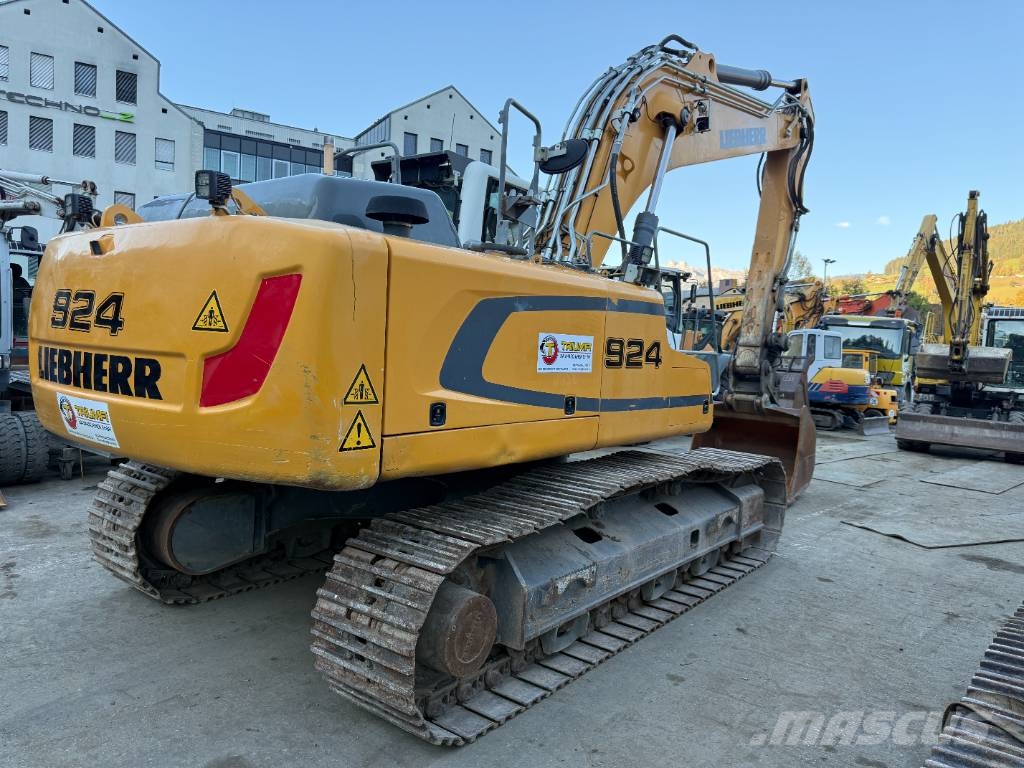 Liebherr R 924 حفارات زحافة