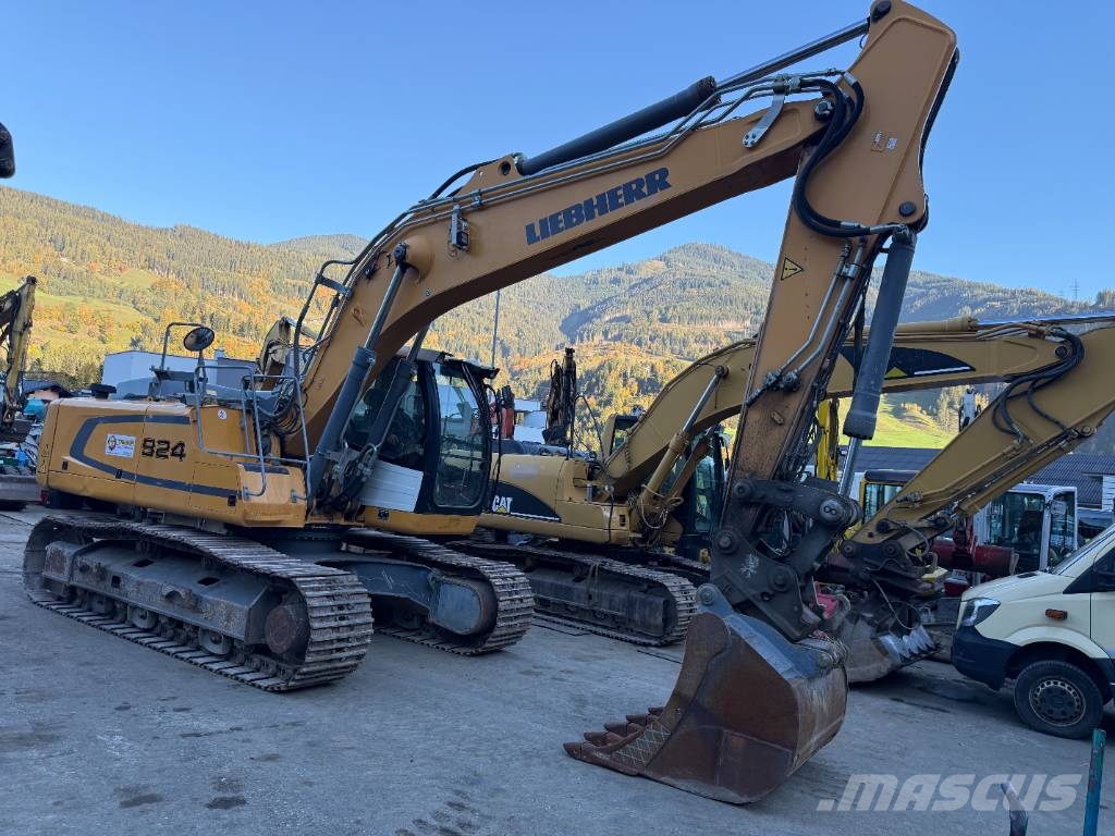 Liebherr R 924 حفارات زحافة