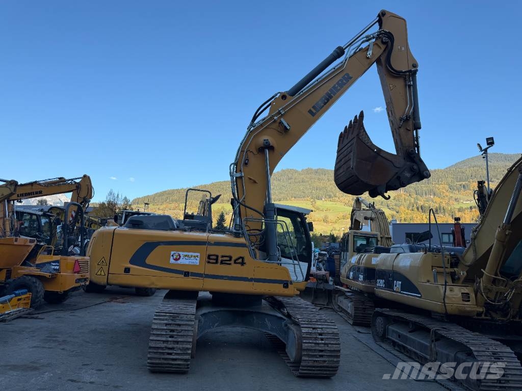 Liebherr R 924 حفارات زحافة