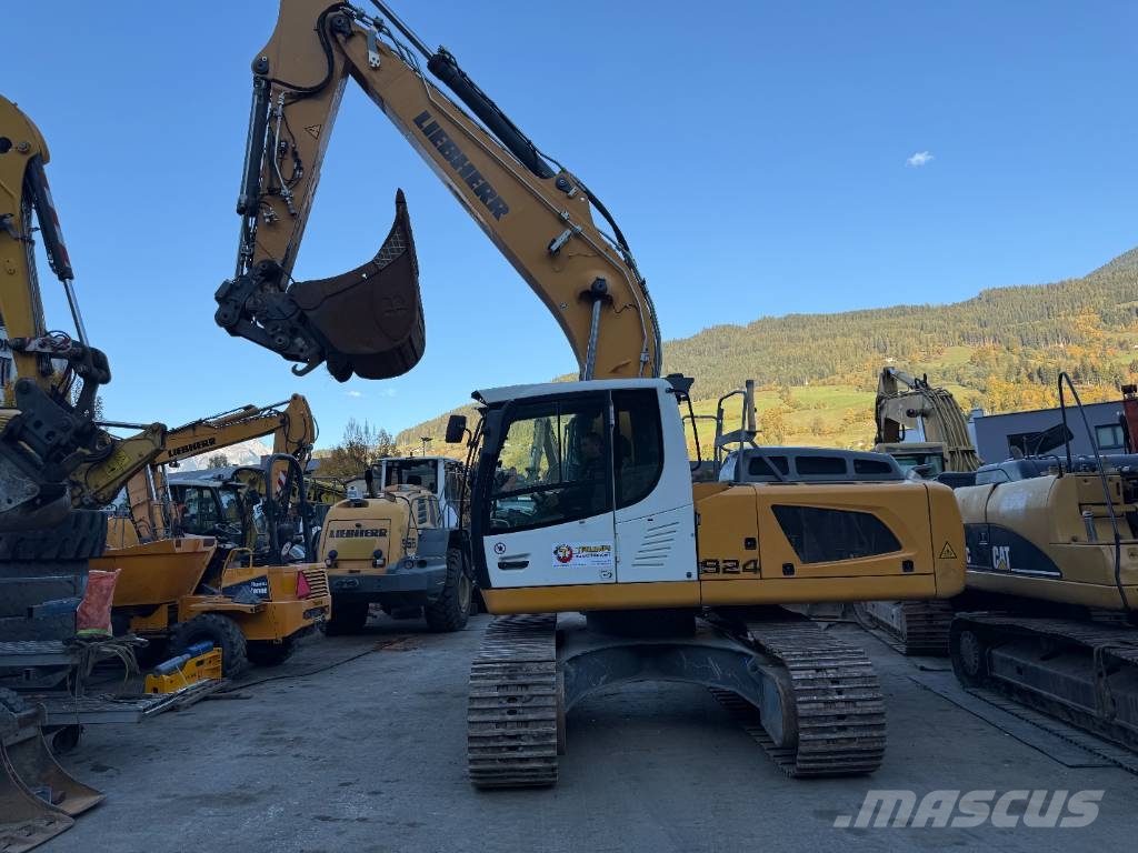Liebherr R 924 حفارات زحافة