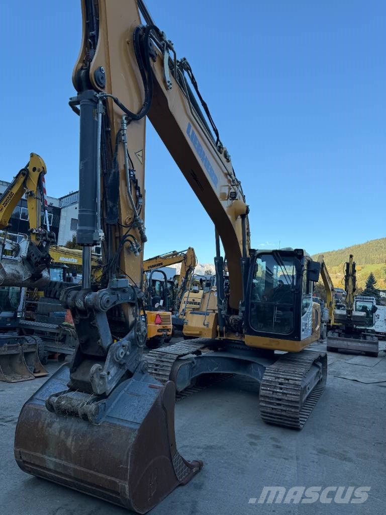 Liebherr R 924 حفارات زحافة