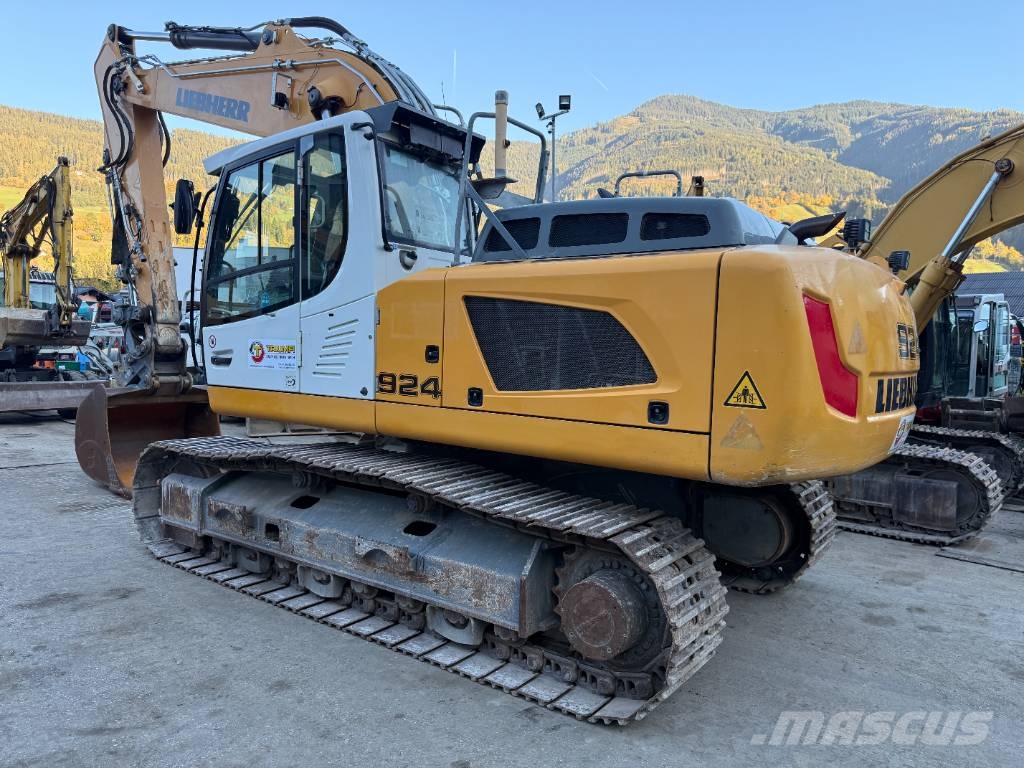 Liebherr R 924 حفارات زحافة