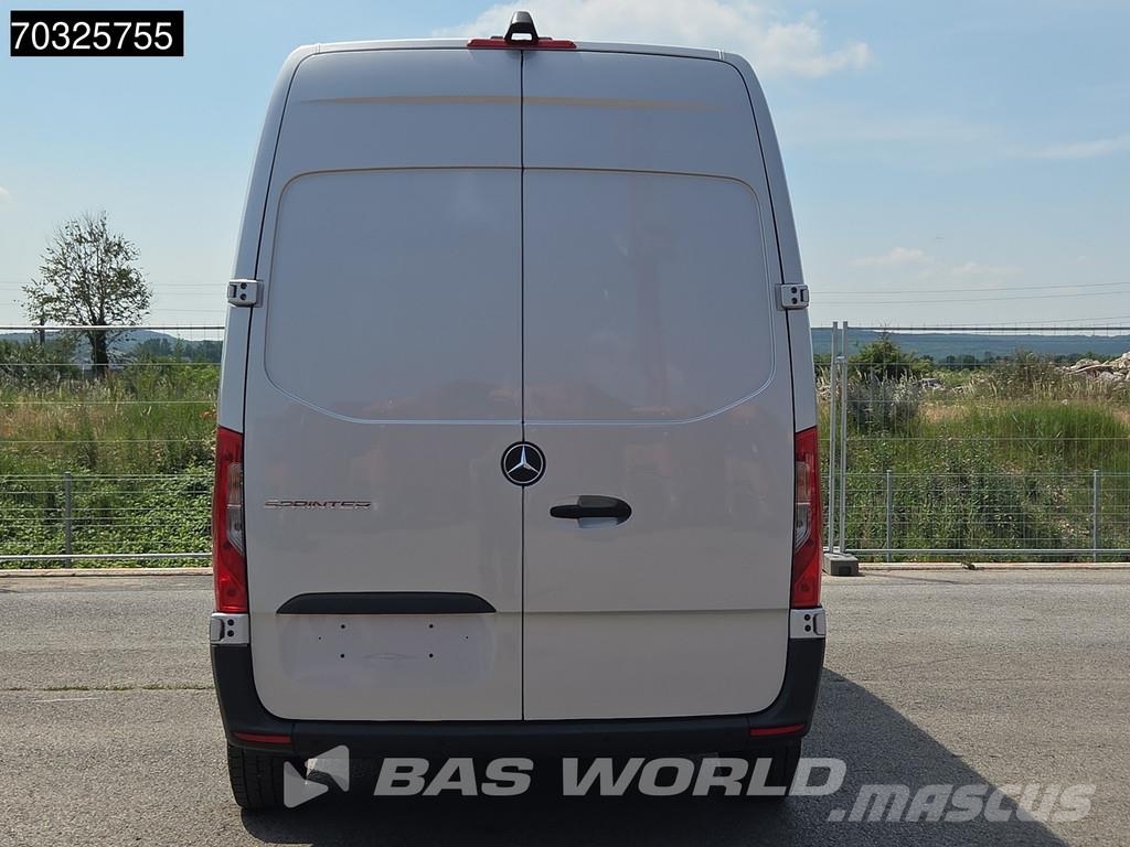 Mercedes-Benz Sprinter 215 CDI Automatik 150PS L2H2 Klima Kamera شاحنة مقفلة